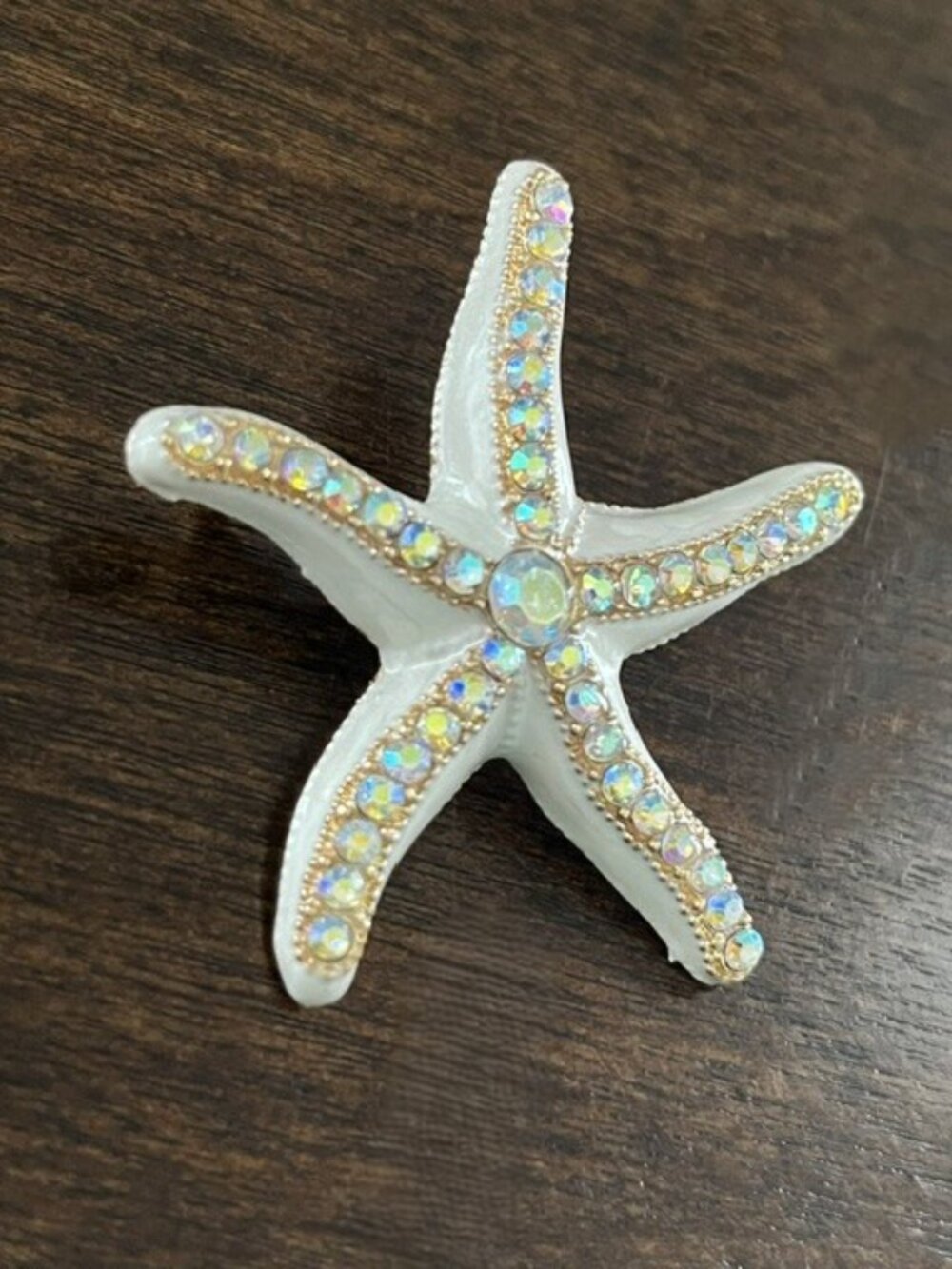 Starfish Brooch White Enamel Rhinestone Sparkle Beachy Coastal NWOT - Picture 4 of 4
